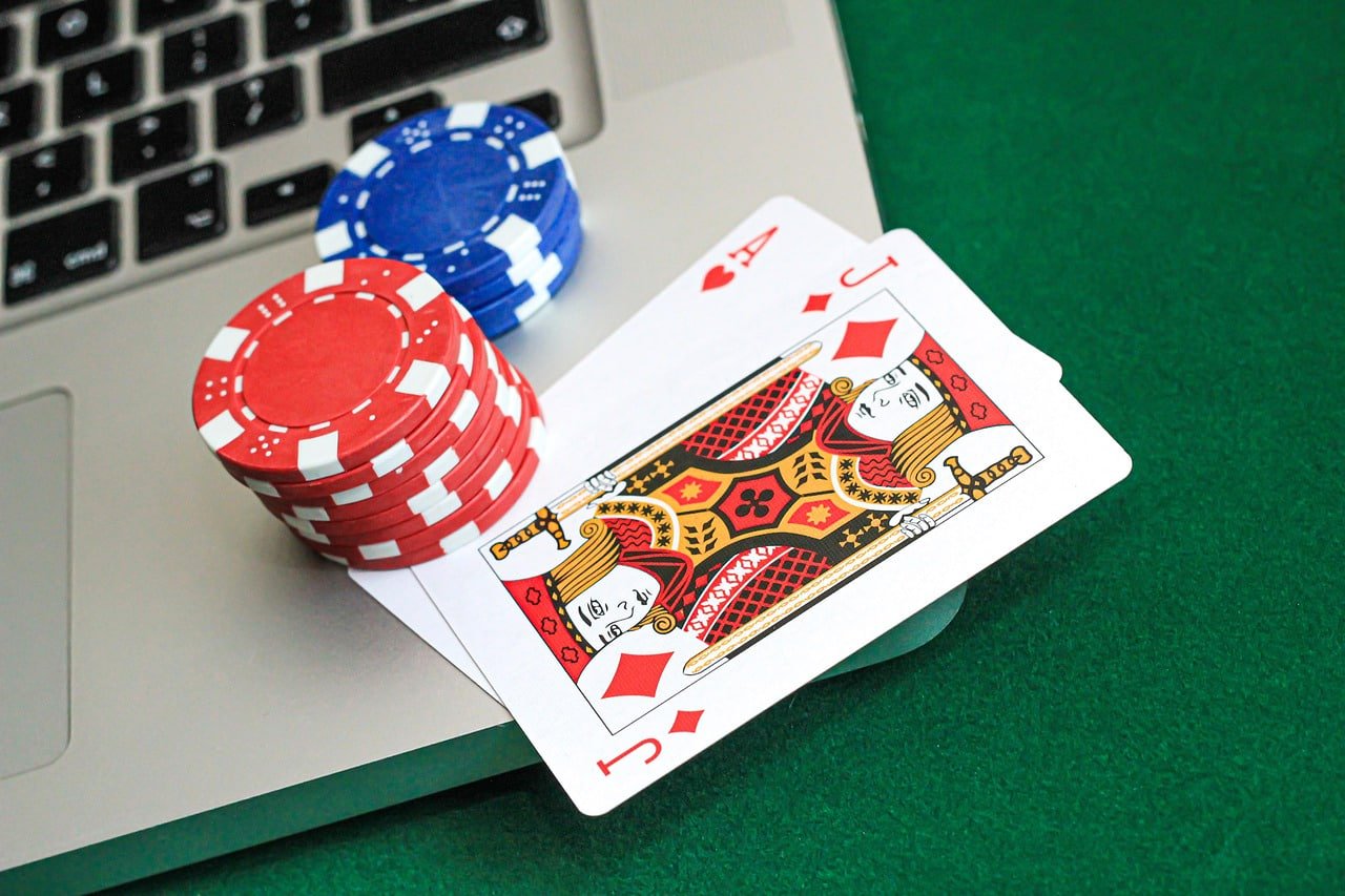 Platform talisman menampilkan sportsbook, kasino langsung, dan permainan slot dalam satu antarmuka